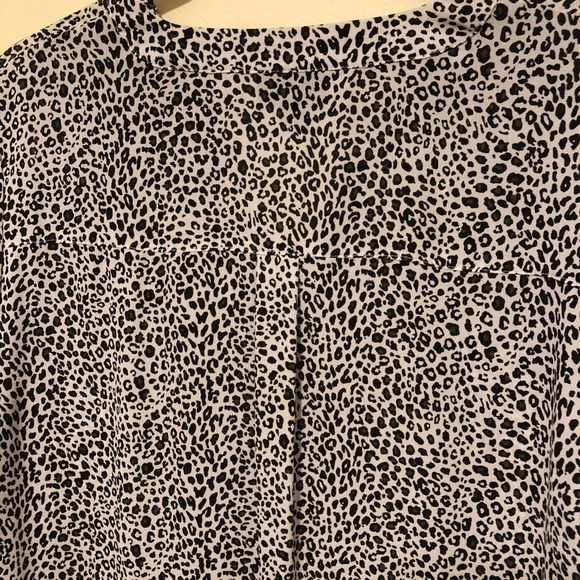 a.n.a. Black & White Cheetah Print Blouse - Picture 6 of 9